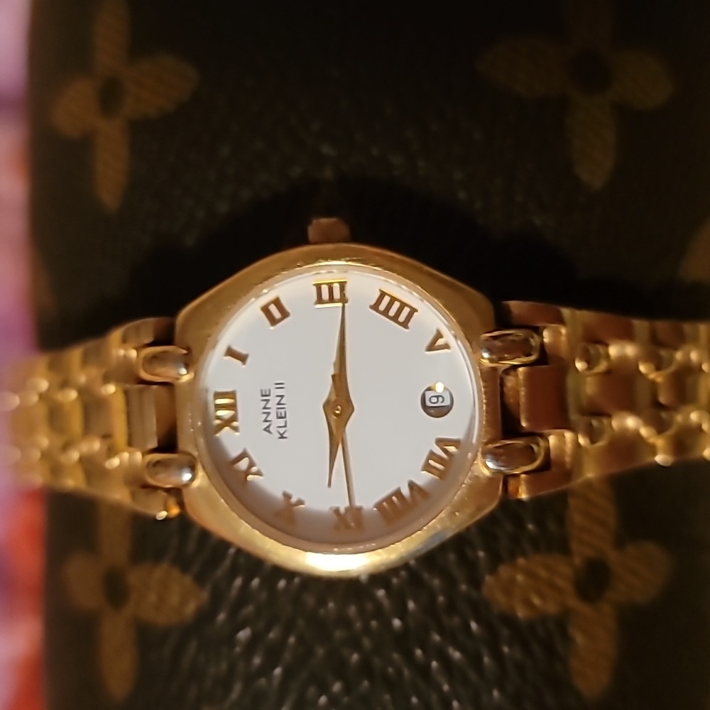 Anne Klein Women's Matte Gold Bracelet Watch  10/3046-7 Date Window At 6 Classy!